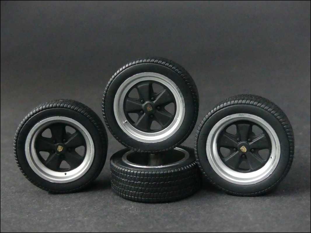1:18 VW Bus T3 B32 Porsche Fuchs Felgensatz
